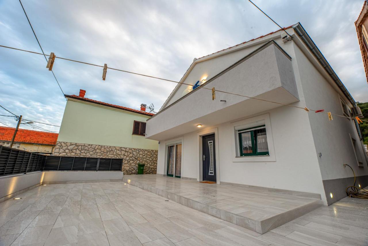 Il Dono Del Mare - Island Iz Appartement Veli Iž Buitenkant foto